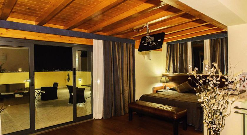 Poggio Regillo Hotel