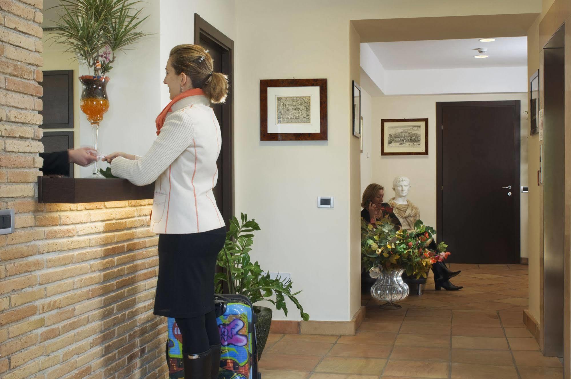 Hotel Poggio Regillo 3*